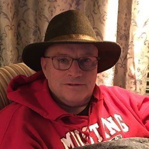 Meet your Posher, Bob